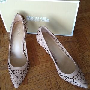 Tan, layered leather, Michael Kors size 8.5 , 3 inch heels.